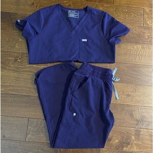 FIgS Scrubs - Ica Wide leg Scrub Set
